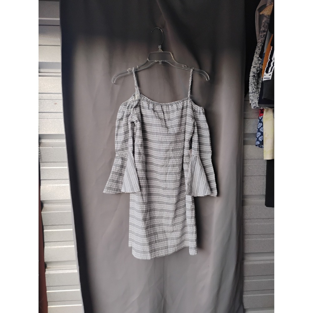 Jodi Kristopher Grey White Seersucker Cold Shoulder Bell Sleeve Mini Dress M